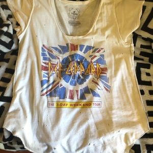 Trunk LTD Def Leppard distressed top